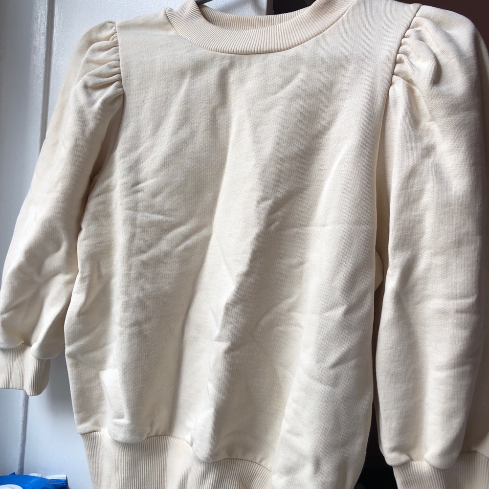 H and m sweater